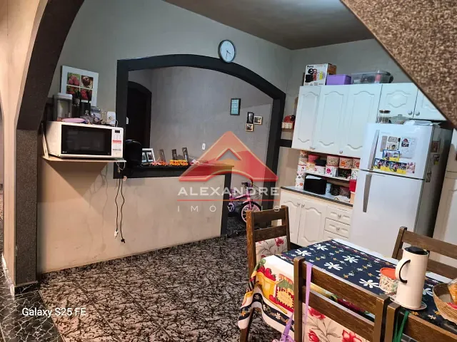 Casa 2 quartos e 1 banheiro, à venda, no bairro Jardim Santa Inês I em São José dos Campos