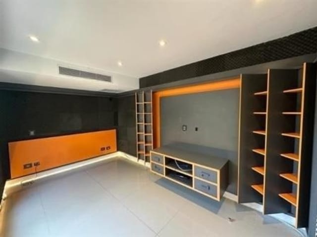 Casa com 648m², à venda, no bairro Alphaville Residencial Dois em Barueri