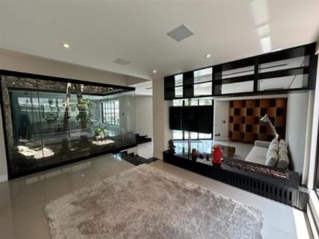 Casa com 648m², à venda, no bairro Alphaville Residencial Dois em Barueri