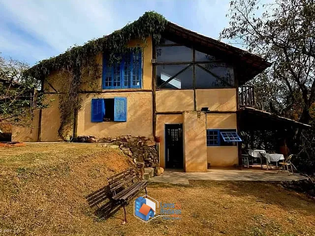 Casa com 1500m² 3 quartos e 5 banheiros, à venda, no bairro Portal Roselândia em Cotia