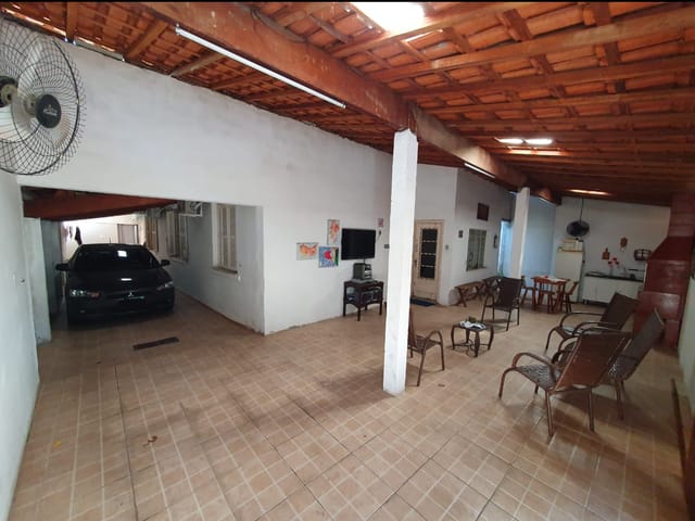 Casa com 360m² 5 quartos e 2 banheiros, à venda, no bairro Chácara do Visconde em Taubaté