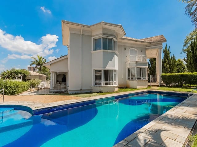 Casa com 900m², à venda, no bairro Alphaville Residencial Dois em Barueri