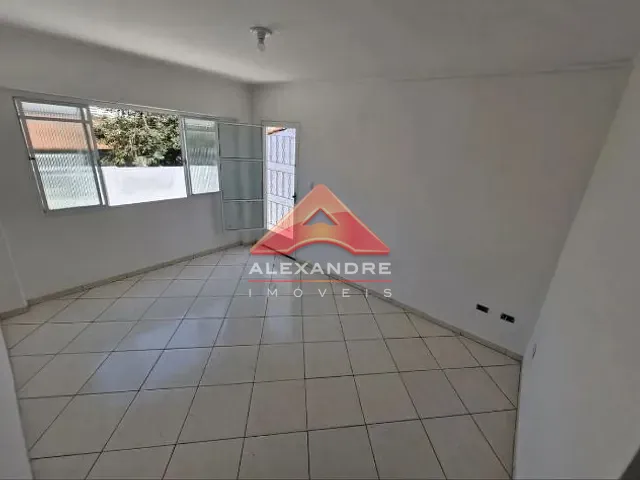 Casa com 250m² 4 quartos e 2 banheiros, à venda, no bairro Jardim Satélite em São José dos Campos