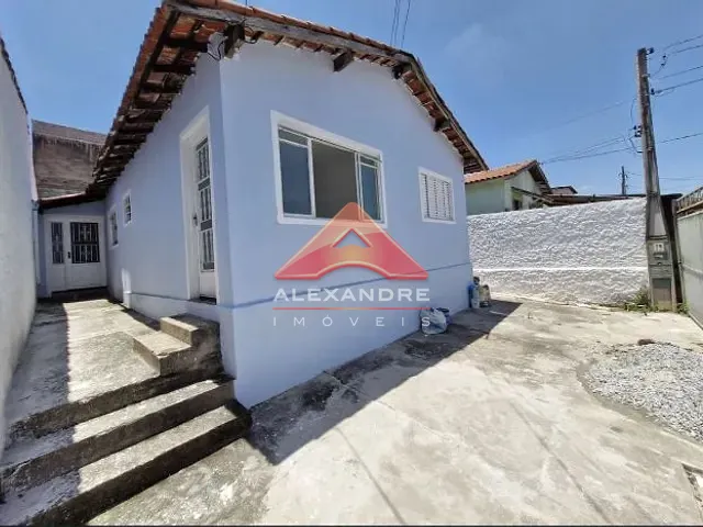 Casa com 250m² 4 quartos e 2 banheiros, à venda, no bairro Jardim Satélite em São José dos Campos