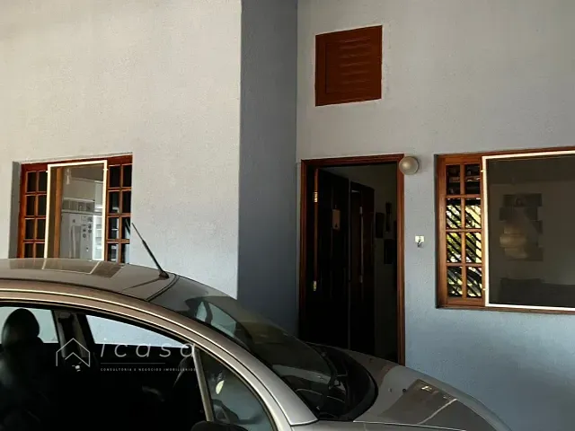 Casa com 175m² 3 quartos e 2 banheiros, à venda, no bairro Conjunto Residencial Trinta e Um de Março em São José dos Campos