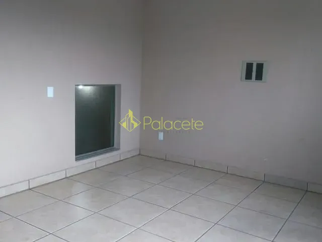 Casa 4 quartos e 3 banheiros, à venda, no bairro Aroeira em Aparecida