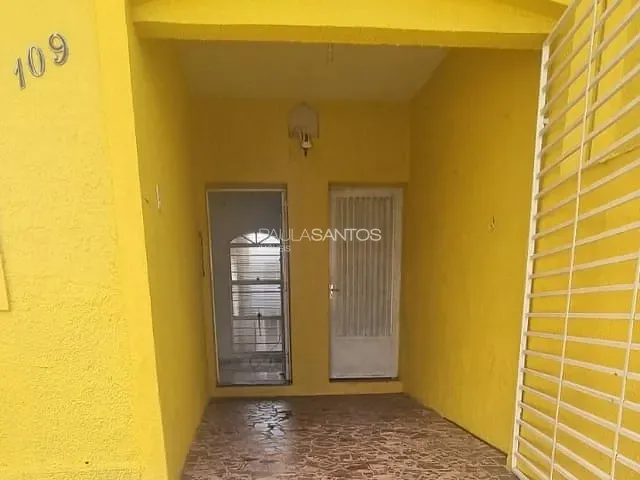 Casa 2 quartos e 2 banheiros, à venda, no bairro Vila Adélia em Sorocaba