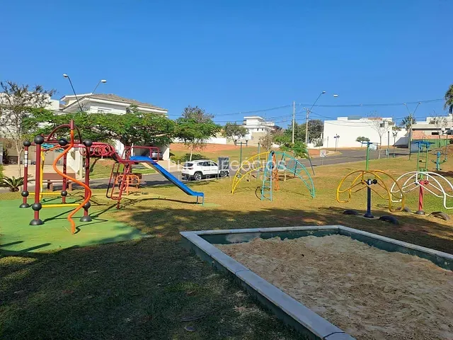 Casa com 366m² 3 quartos e 5 banheiros, à venda, no bairro Parque Residencial Villa dos Inglezes em Sorocaba