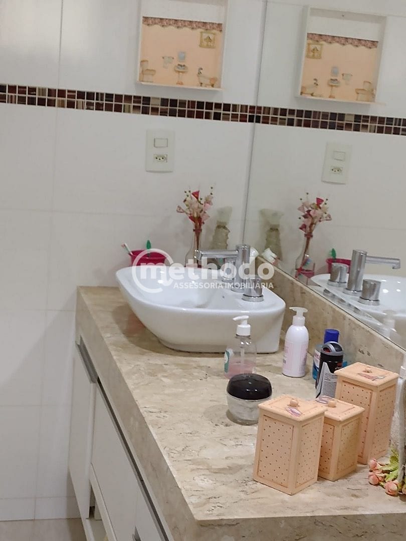 Casa, 4 quartos, 256 m² - Foto 25