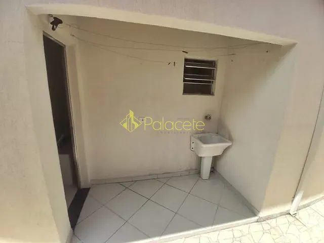 Casa com 128m² 2 quartos e 1 banheiro, à venda, no bairro Parque São Cristóvão em Taubaté