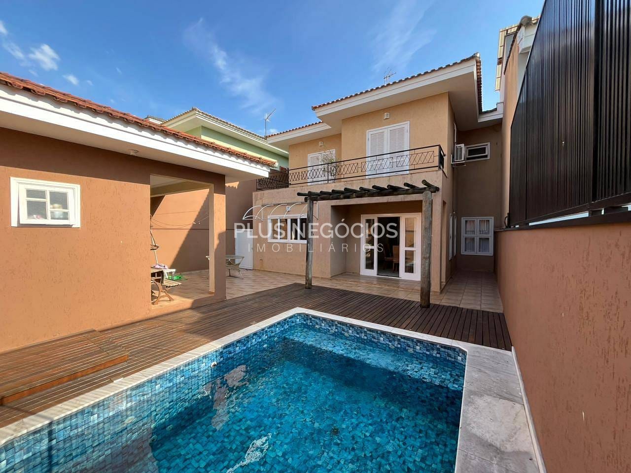 Casa, 3 quartos, 230 m² - Foto 1