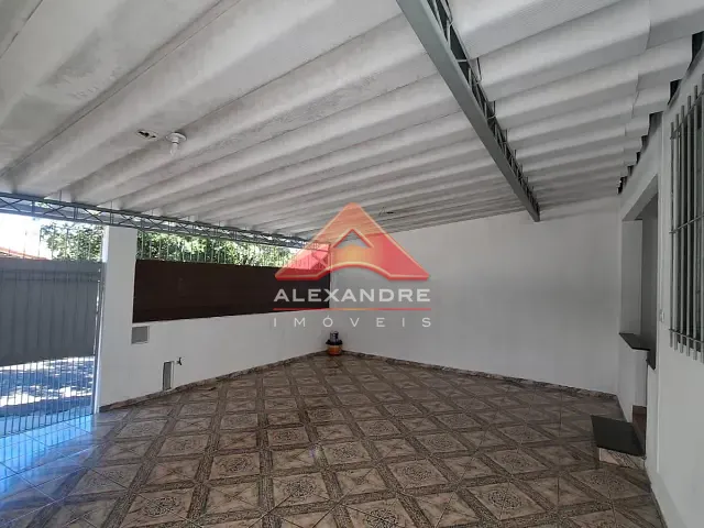 Casa com 80m² 2 quartos e 1 banheiro, para alugar, no bairro Vila Ester em São José dos Campos