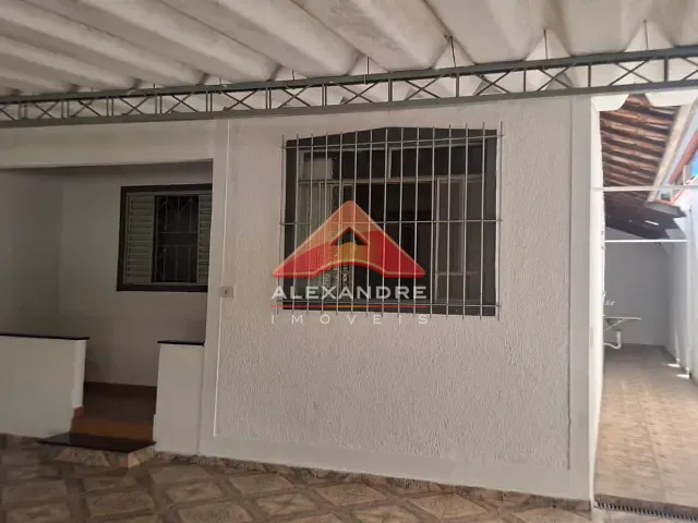 Casa com 80m² 2 quartos e 1 banheiro, para alugar, no bairro Vila Ester em São José dos Campos