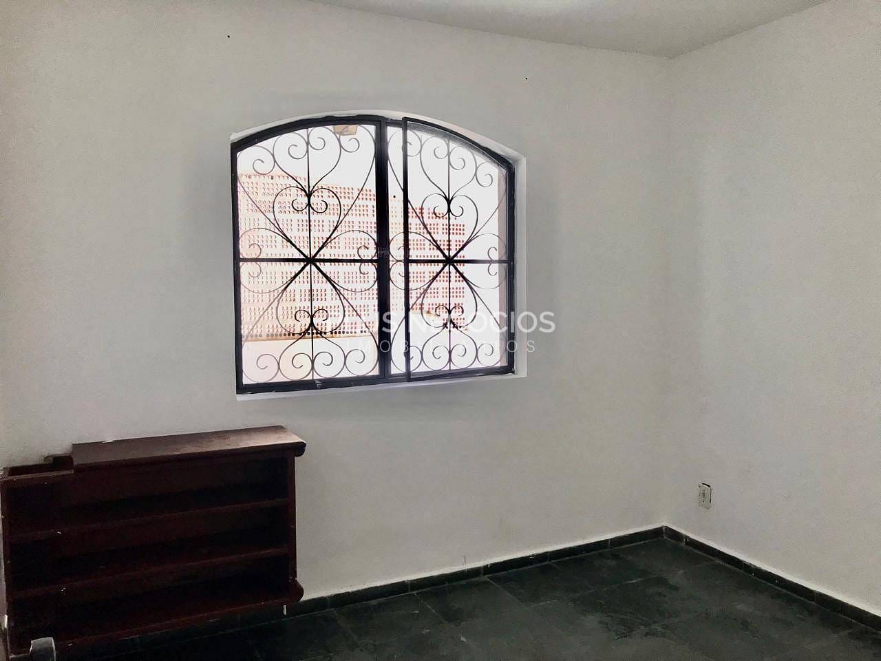 Casa à venda e aluguel com 4 quartos, 300m² - Foto 5
