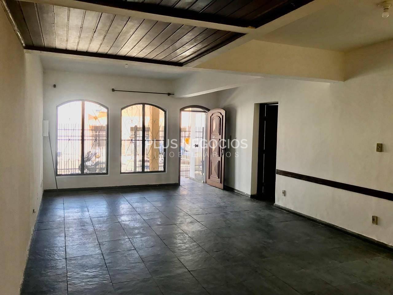Casa à venda e aluguel com 4 quartos, 300m² - Foto 15