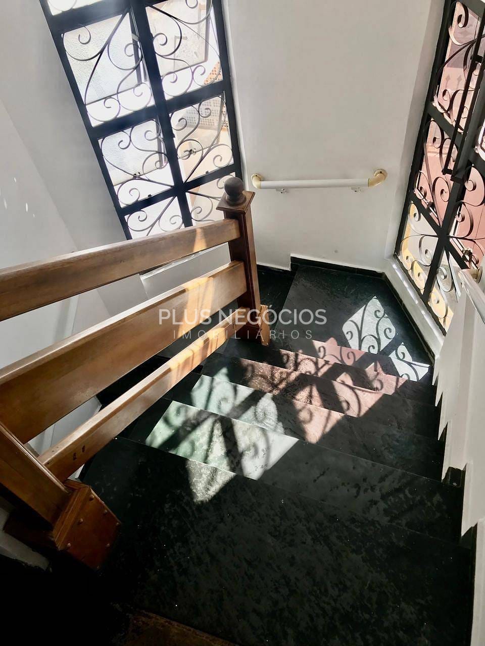 Casa à venda e aluguel com 4 quartos, 300m² - Foto 16