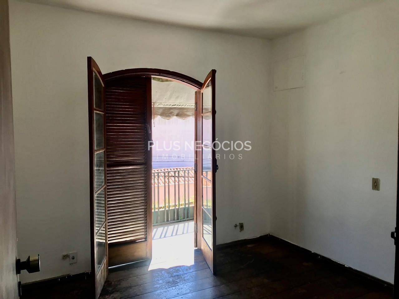 Casa à venda e aluguel com 4 quartos, 300m² - Foto 20
