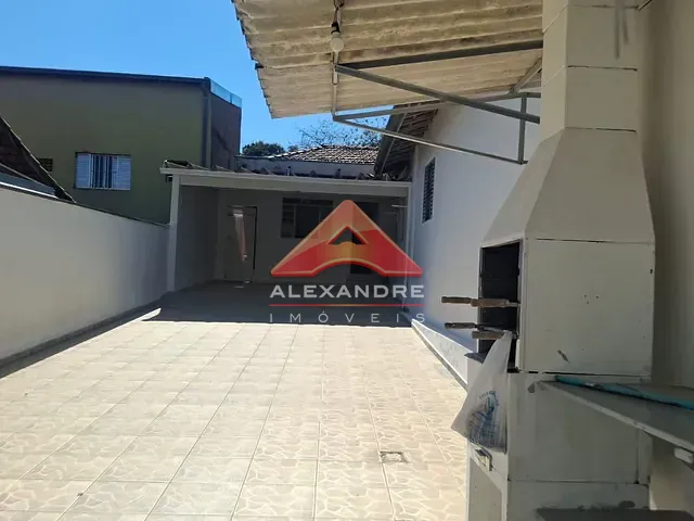 Casa com 94m² 3 quartos e 2 banheiros, para alugar, no bairro Vila Ester em São José dos Campos