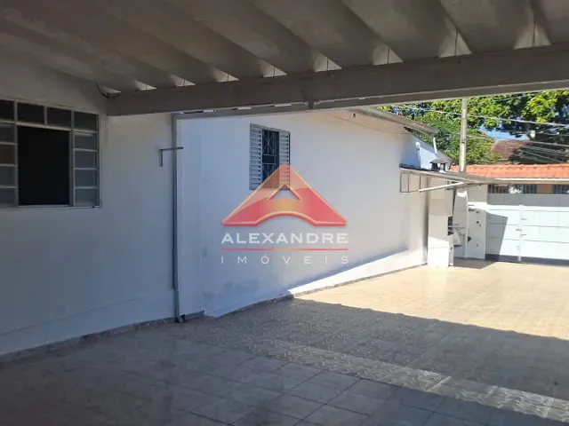 Casa com 94m² 3 quartos e 2 banheiros, para alugar, no bairro Vila Ester em São José dos Campos