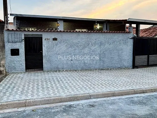 Casa com 200m² 3 quartos e 2 banheiros, à venda, no bairro Nova Votorantim em Votorantim