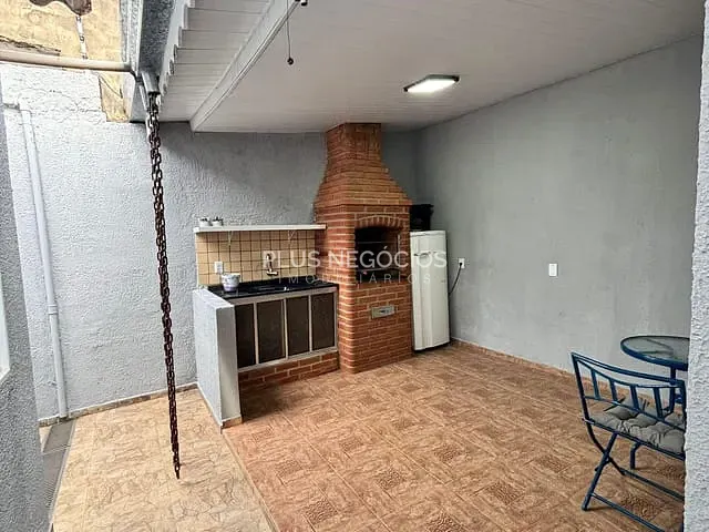 Casa com 200m² 3 quartos e 2 banheiros, à venda, no bairro Nova Votorantim em Votorantim