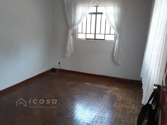 Casa com 600m² 3 quartos e 1 banheiro, à venda, no bairro Centro em São Bento do Sapucaí