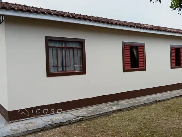 Casa com 600m² 3 quartos e 1 banheiro, à venda, no bairro Centro em São Bento do Sapucaí