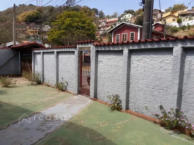 Casa com 600m² 3 quartos e 1 banheiro, à venda, no bairro Centro em São Bento do Sapucaí