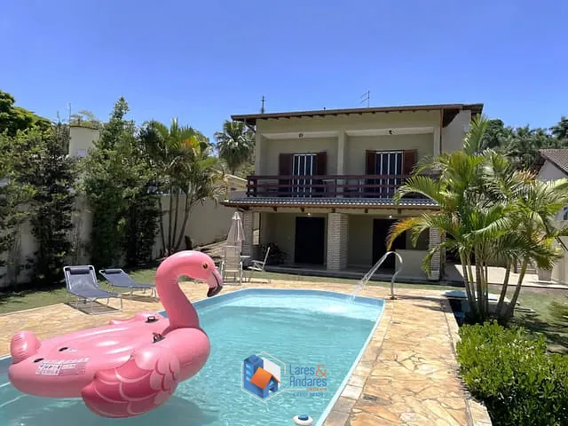 Casa com 960m² 3 quartos e 4 banheiros, à venda, no bairro Parque Dom Henrique em Cotia