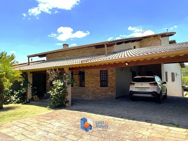 Casa com 960m² 3 quartos e 4 banheiros, à venda, no bairro Parque Dom Henrique em Cotia