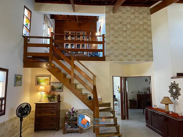 Casa com 960m² 3 quartos e 4 banheiros, à venda, no bairro Parque Dom Henrique em Cotia