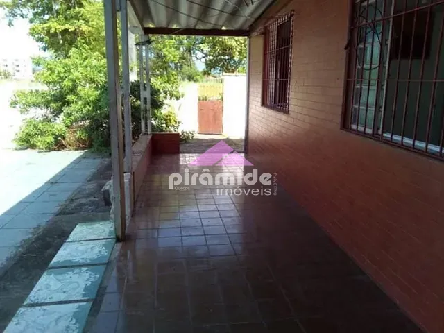 Casa com 335m² 2 quartos e 2 banheiros, à venda, no bairro Pontal de Santa Marina em Caraguatatuba