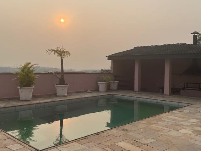 Casa com 490m² 4 quartos e 4 banheiros, à venda, no bairro Alphaville em Santana de Parnaíba