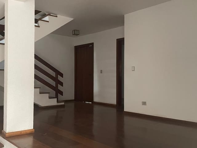 Casa com 490m² 4 quartos e 4 banheiros, à venda, no bairro Alphaville em Santana de Parnaíba