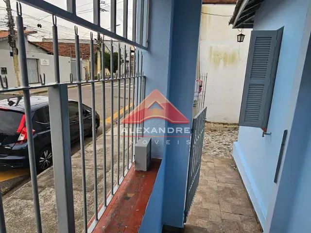 Casa 2 quartos e 1 banheiro, para alugar, no bairro Vila Maria em São José dos Campos