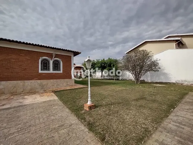 Casa com 2500m² 3 quartos e 4 banheiros, à venda, no bairro Parque Xangrilá em Campinas