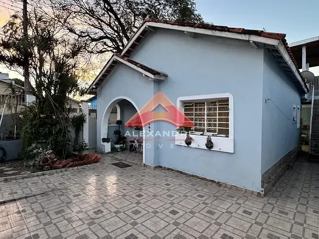 Casa 3 quartos e 2 banheiros, à venda, no bairro Vila Maria em São José dos Campos