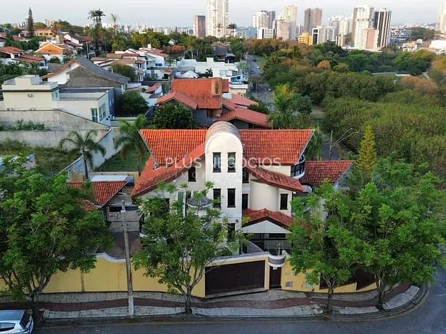 Casa com 643m², à venda ou para alugar, no bairro Jardim Eltonville em Sorocaba