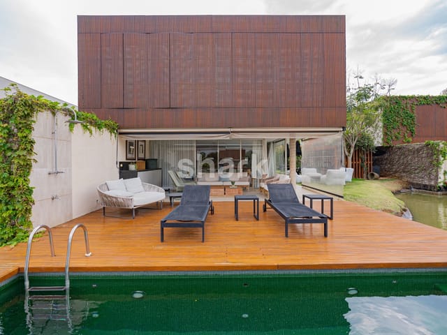 Casa com 800m² 4 quartos e 5 banheiros, à venda, no bairro Centro em Porto Feliz