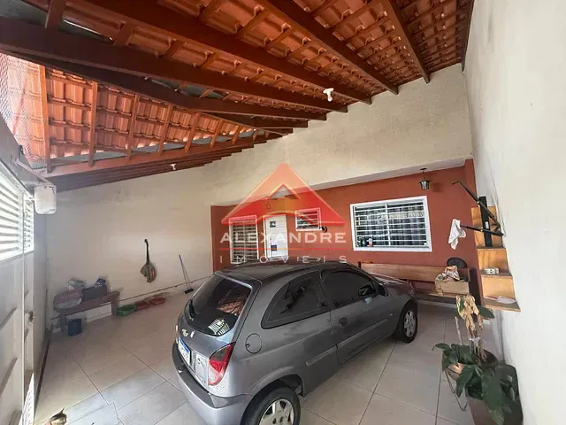 Casa com 173m² 3 quartos e 2 banheiros, à venda, no bairro Vila Industrial em São José dos Campos