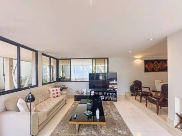 Casa com 896m², à venda, no bairro Alphaville Residencial Zero em Barueri