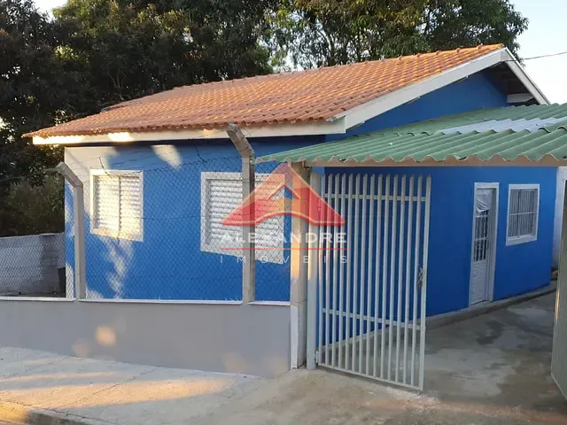 Casa com 250m² 2 quartos e 1 banheiro, à venda, no bairro Santa Hermínia em São José dos Campos