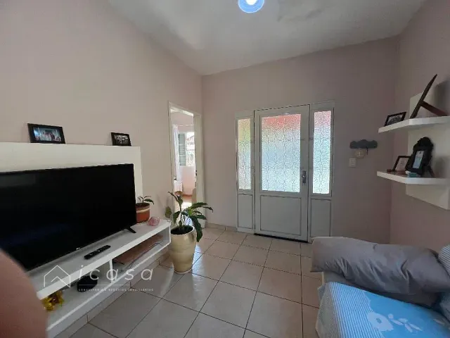 Casa com 300m² 3 quartos e 1 banheiro, à venda, no bairro Vila Resende em Caçapava