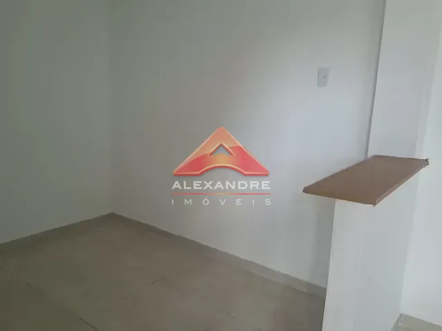 Casa 1 quarto e 1 banheiro, para alugar, no bairro Jardim Ismênia em São José dos Campos