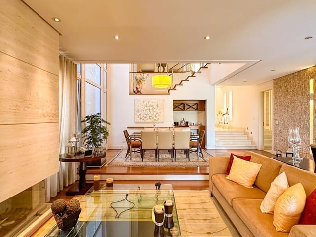 Casa com 480m², à venda, no bairro Alphaville em Santana de Parnaíba