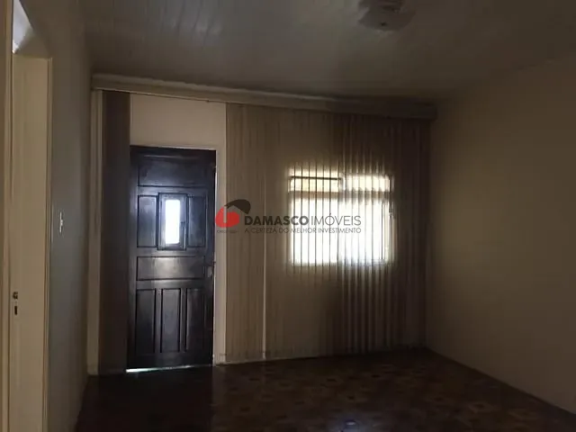 Casa 2 quartos e 1 banheiro, para alugar, no bairro Santa Maria em São Caetano do Sul