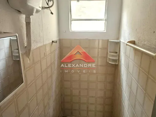 Casa 1 quarto e 1 banheiro, para alugar, no bairro Vila Industrial em São José dos Campos