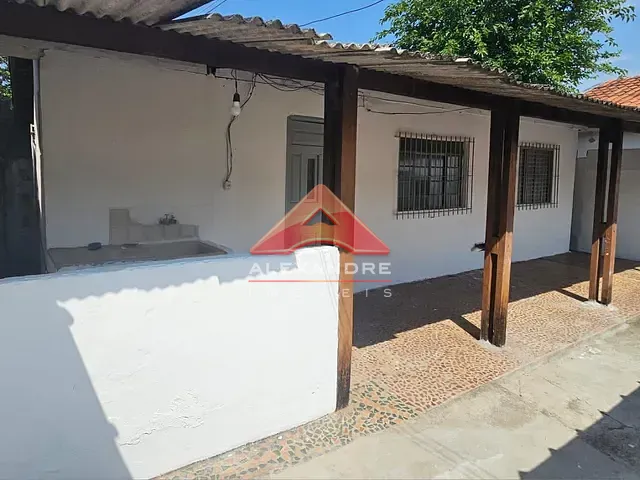 Casa 1 quarto e 1 banheiro, para alugar, no bairro Vila Industrial em São José dos Campos