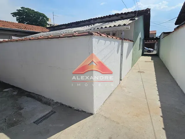 Casa 1 quarto e 1 banheiro, para alugar, no bairro Vila Industrial em São José dos Campos