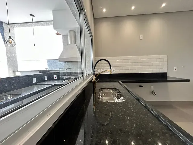 Casa com 250m² 4 quartos e 3 banheiros, à venda, no bairro Wanel Ville em Sorocaba